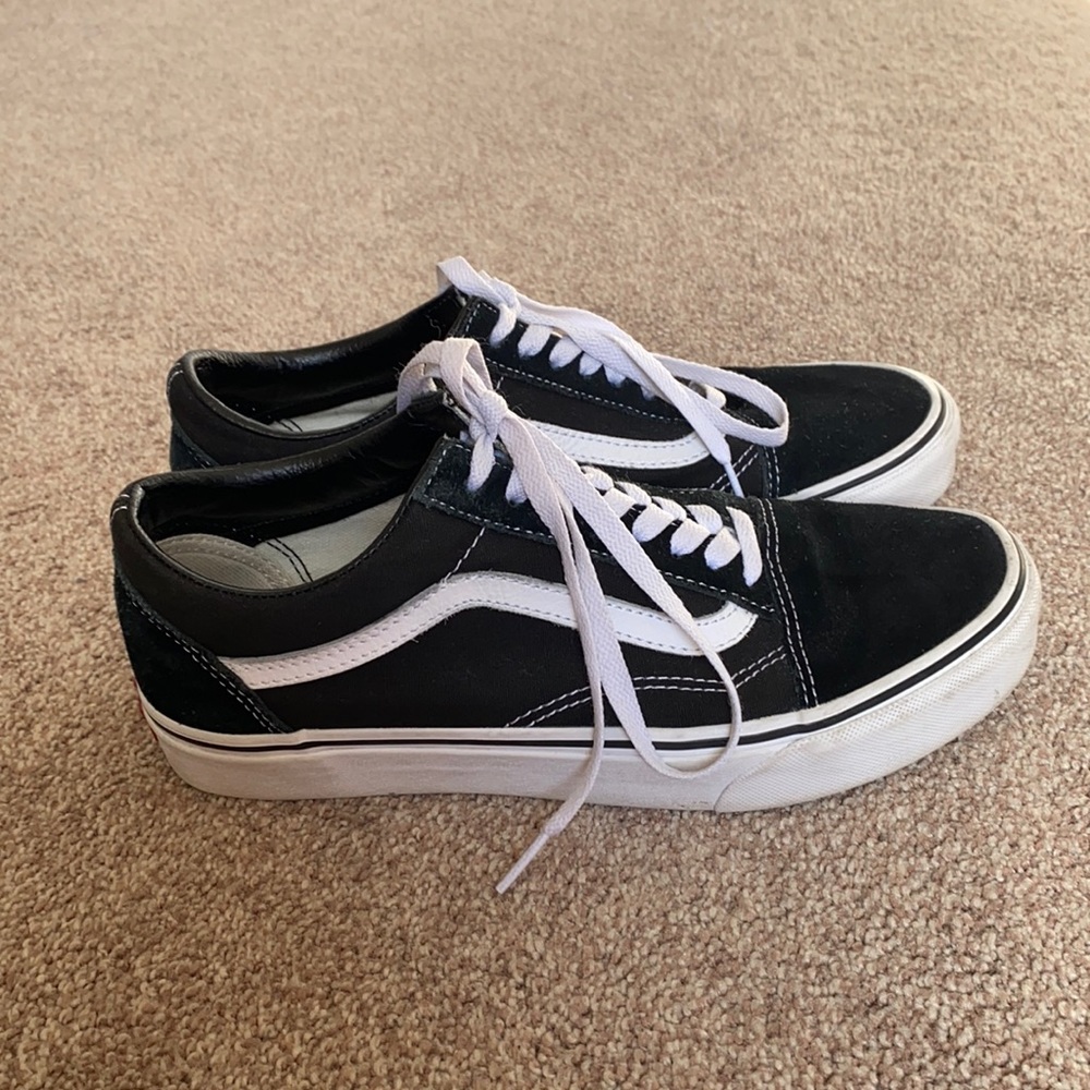 Vans “old skool” women’s size 9